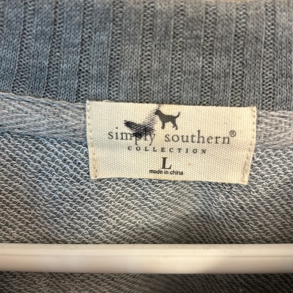 New without tags women’s sweatshirt size large. - Picture 2 of 5